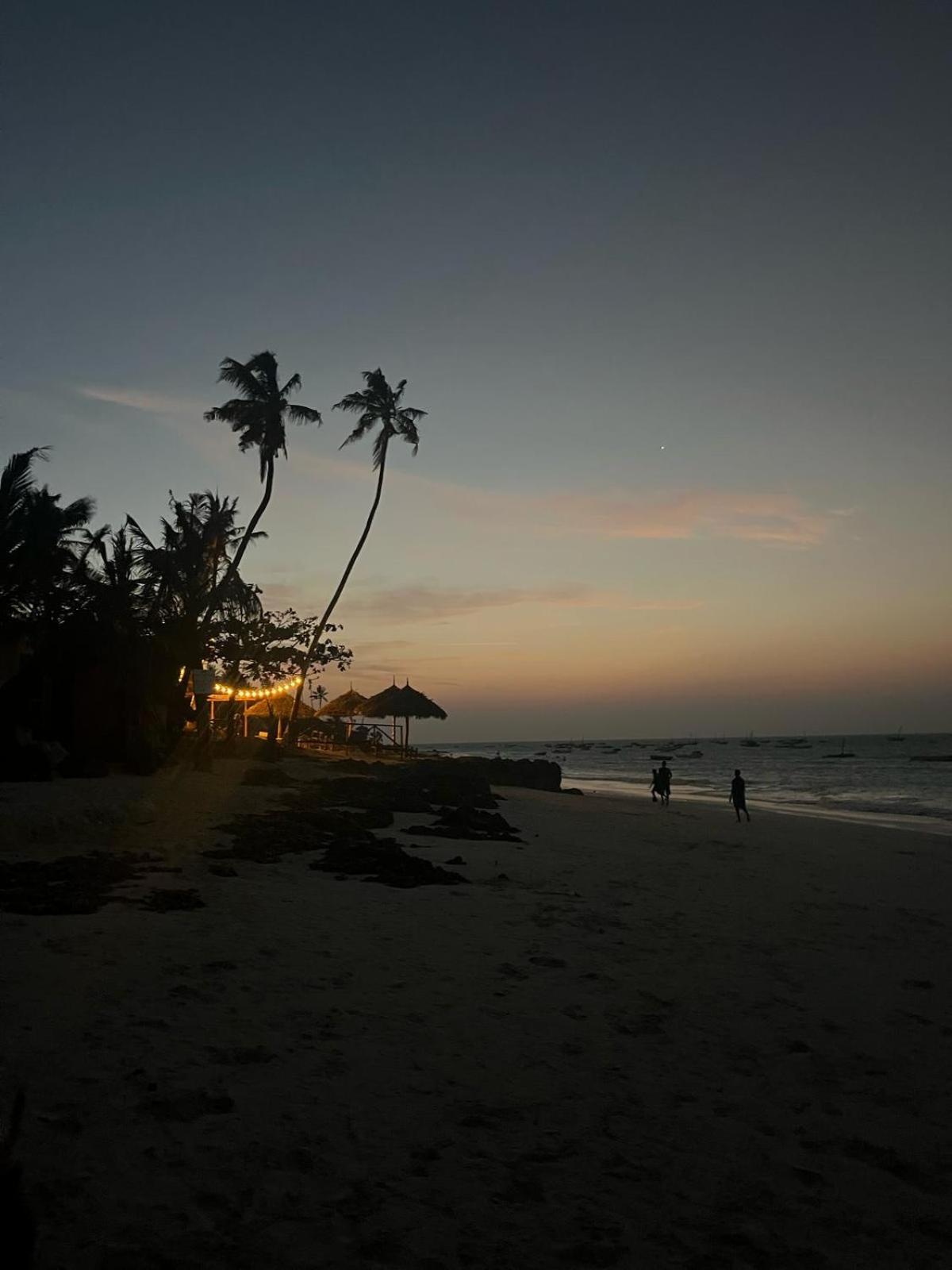 Fish House Nungwi Bed & Breakfast Exterior photo